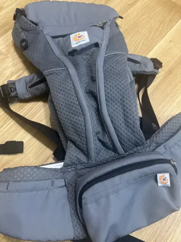 Babytrage - Ergobaby Omni Breeze.