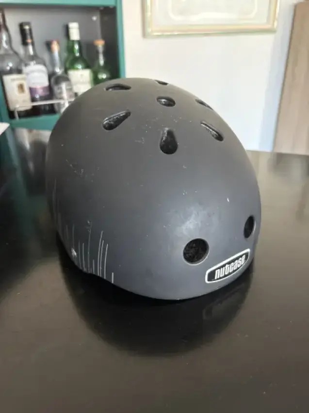 Nutcase Kinderhelm schwarz