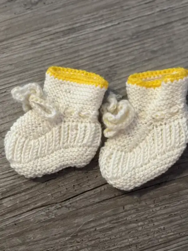 Baby Strickschuhe handgestrickt