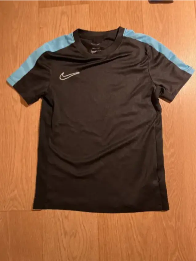 Nike Trikot 128-137 S