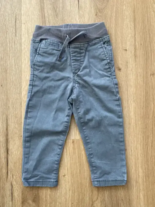 GAP Hose grau