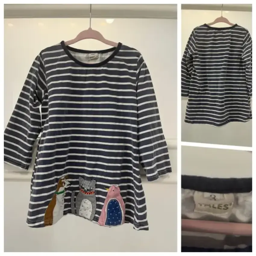 gestreiftes Kleid mit Tieren
