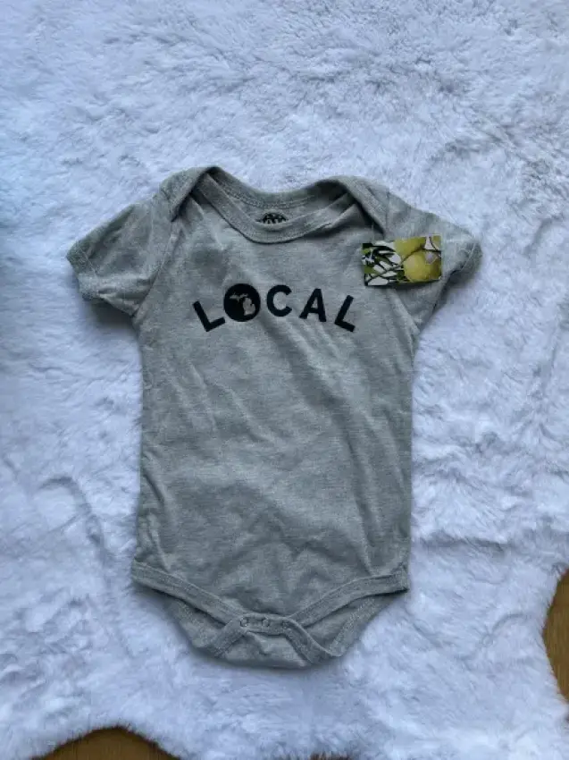 Kurzarmbody grau Local MI NEU