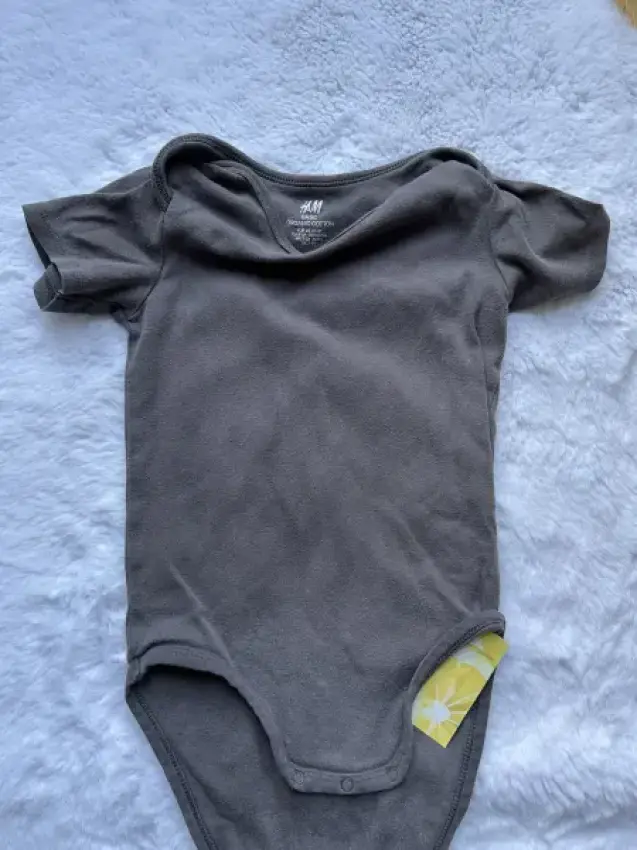 Kurzarmbody H&M dunkelgrau
