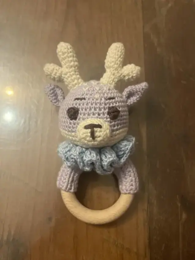 Rassel, gestrickt, handmade