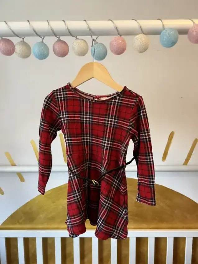 Kleid mit Gürtel „H&M“
