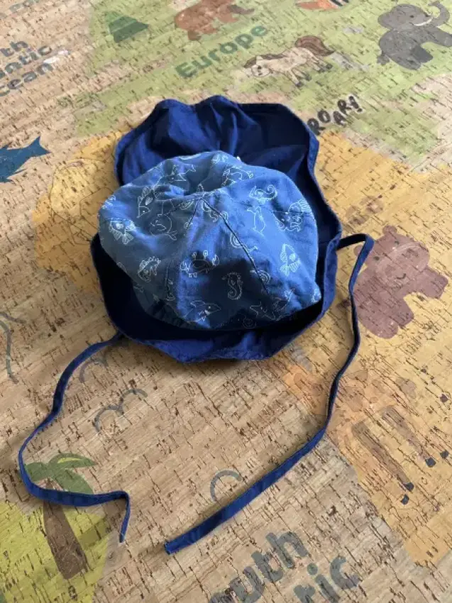 Sommermütze dunkelblau „Alana“