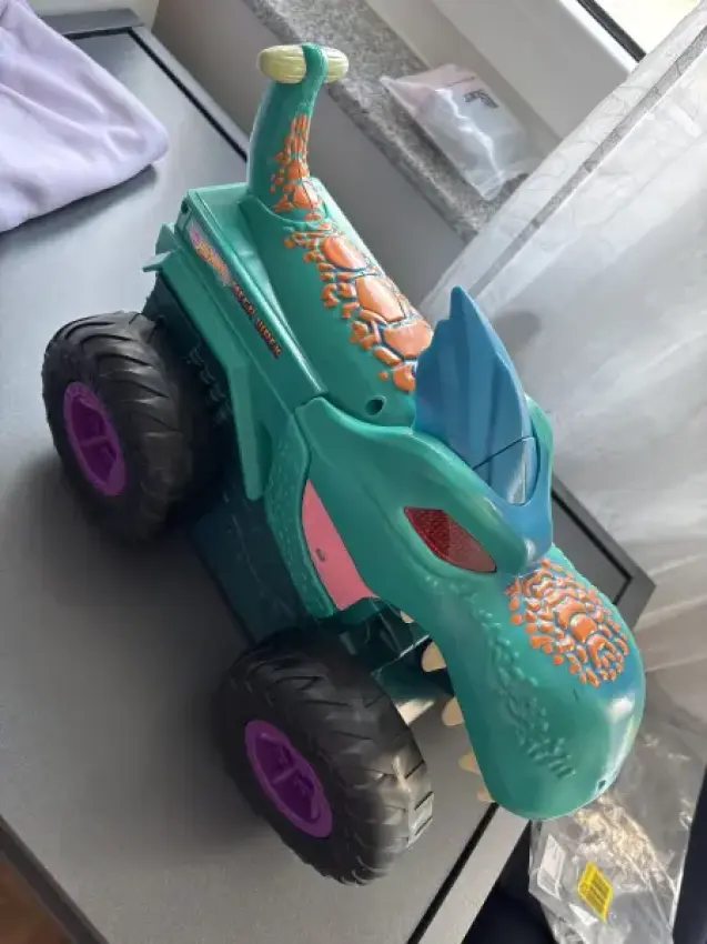 Hot Weels Mega monster truck 