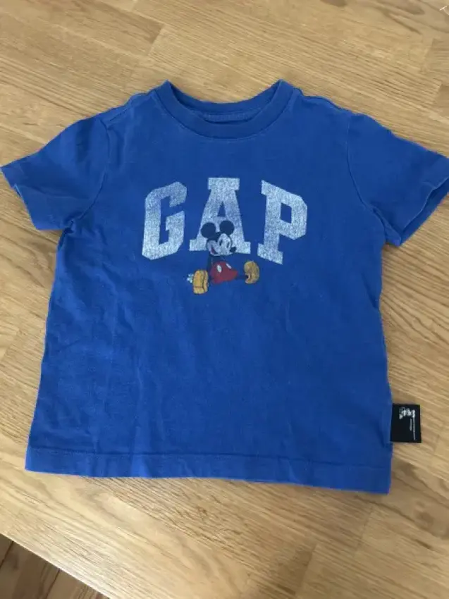GAP Tshirt- Gr. 2J 
