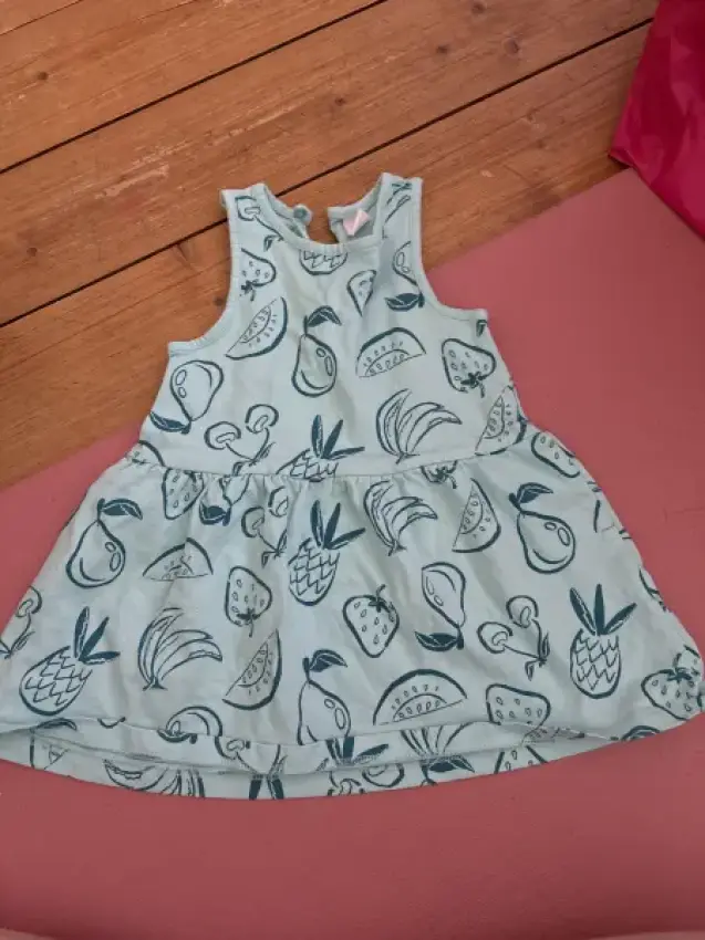 Kleidchen Türkis / Früchte 