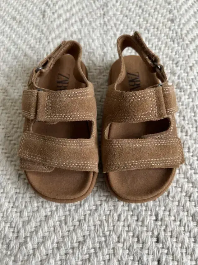 Sandalen Wildleder ZARA Neu!