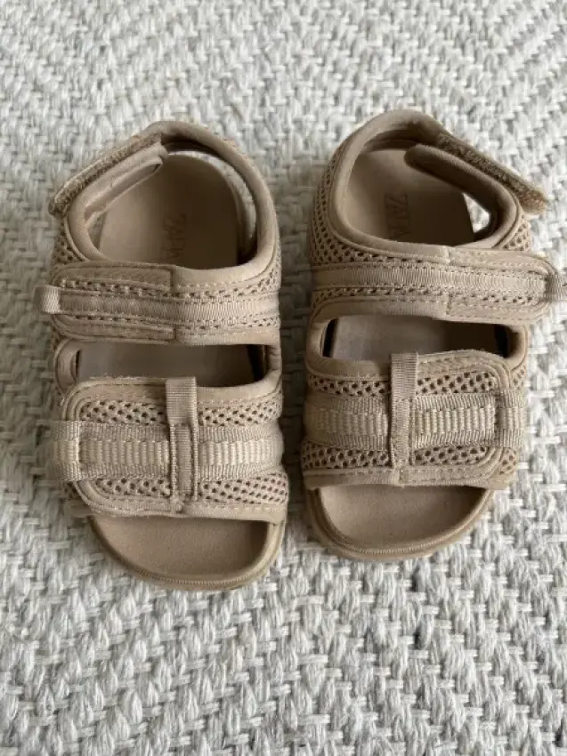 Sandalen Zara