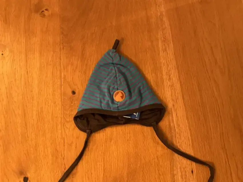 Finkid Mütze blau/lila gestreift