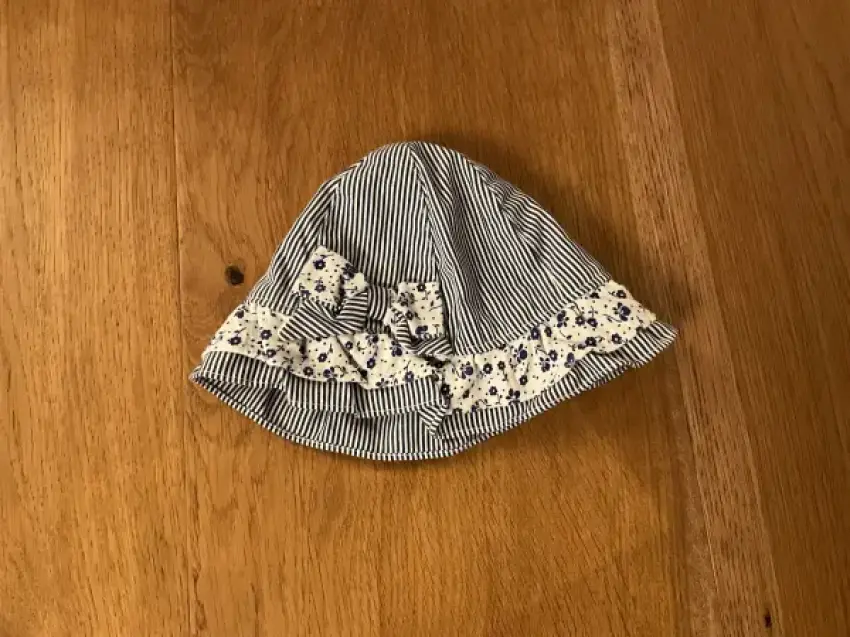 Sommerhut mit Schleife weiß/blau