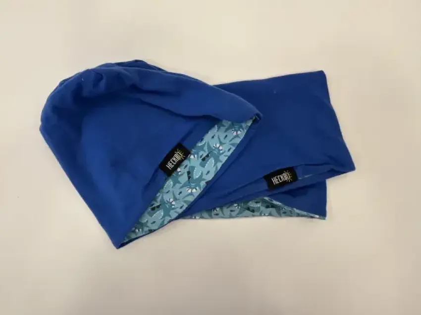 Heckbo Wende-Set Mütze und Loop Blau mit Haien