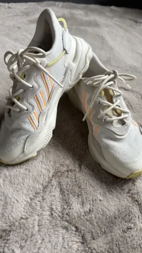 Adidas Sneaker beige