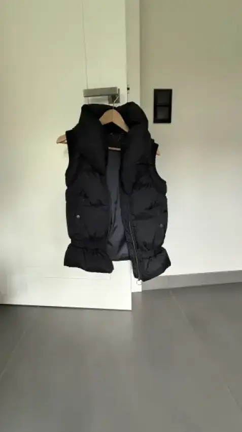 Levi’s Daunenweste schwarz 