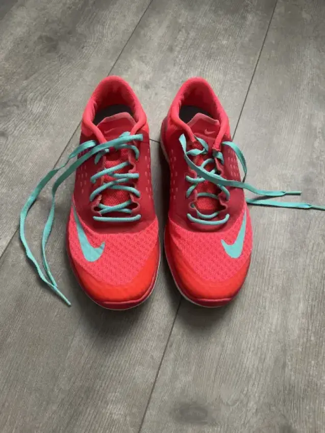 Sportschuhe