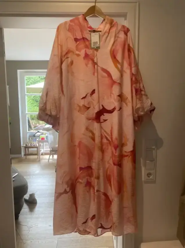 H&M Blumen Kleid
