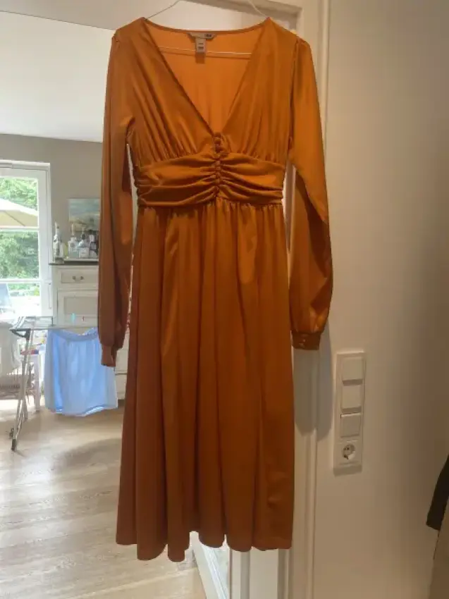 H&M Orange Vintage Kleid