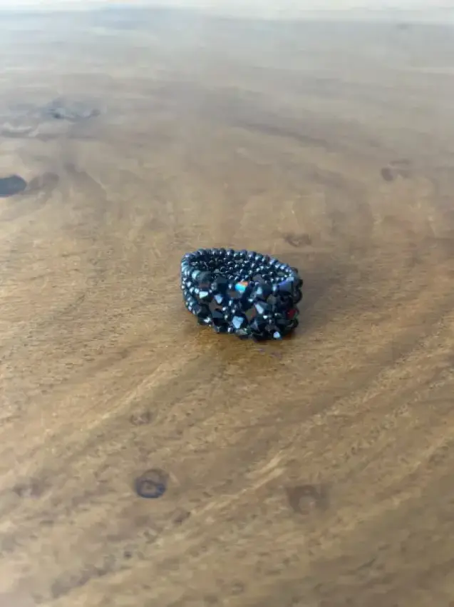 Ring Kristalle Handmade schwarz