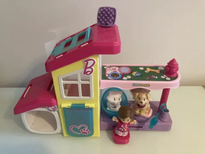 Fisher-Price Little People Barbie Tiersalon