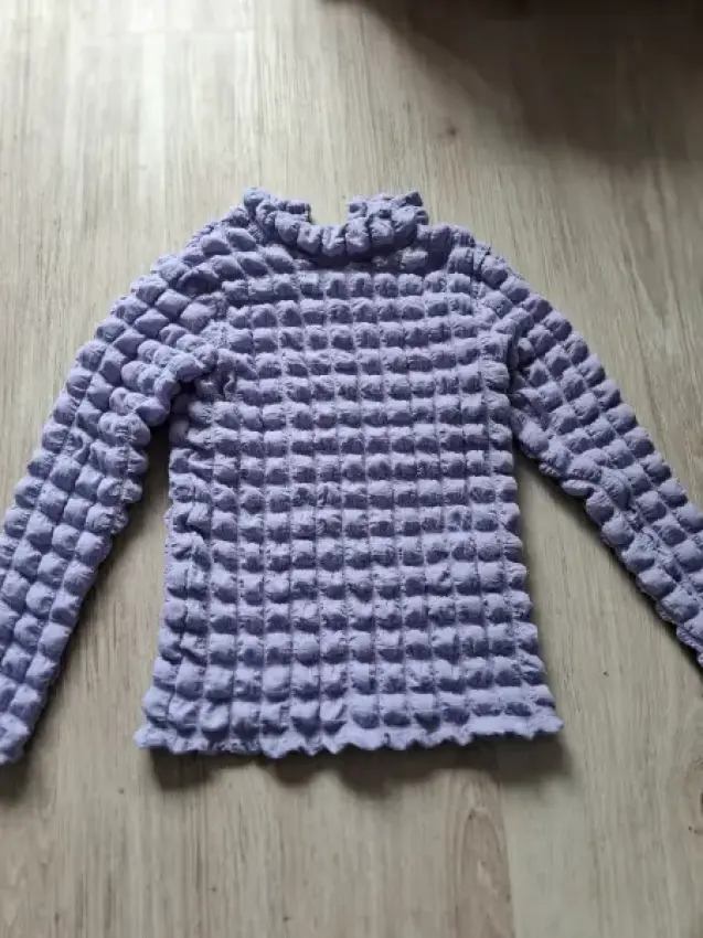 Pulli lila