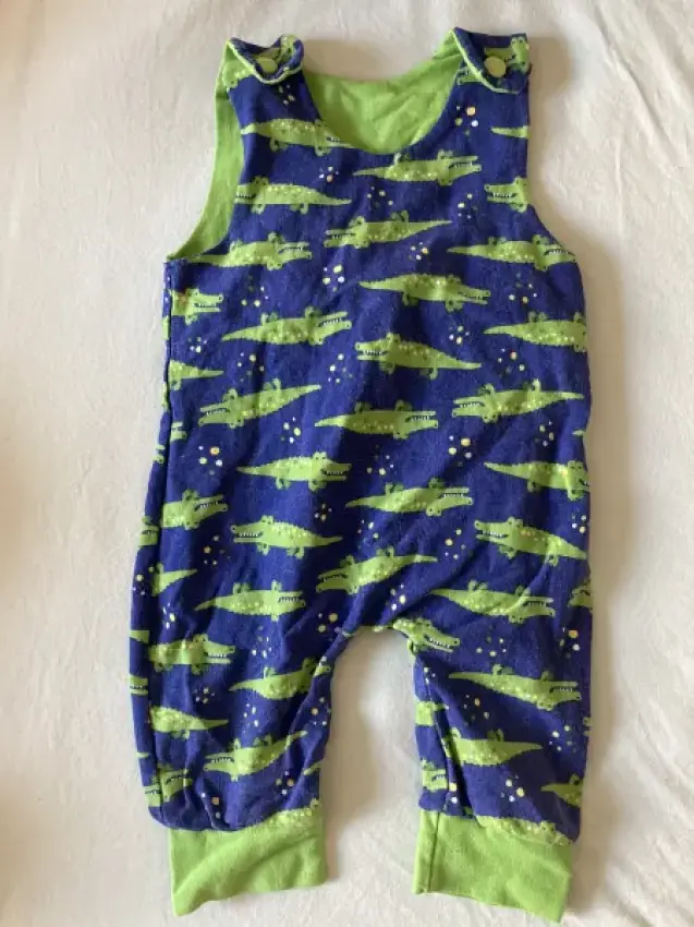 Strampler Krokodile