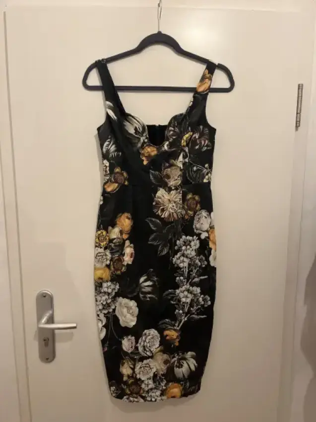 Etui Kleid