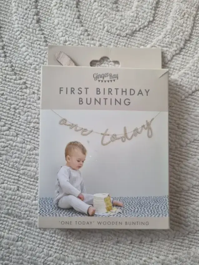 Holzgirlande "One today"
