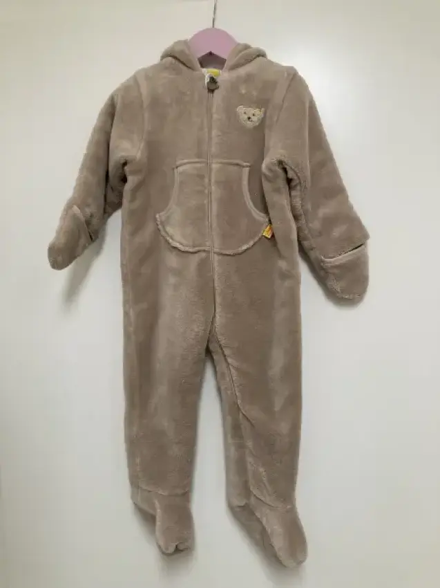 Steiff Wagenanzug weich greige